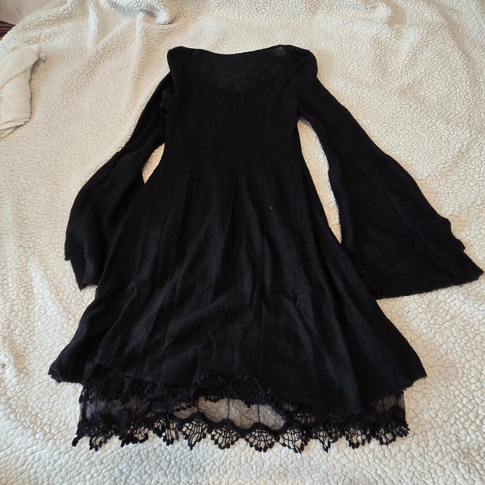 VENUS Black Boho Bell Sleeve Sweater Dress with Lace Trim - Medium